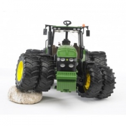 טרקטור John Deere 7930 עם גלגלים כפולים 3052